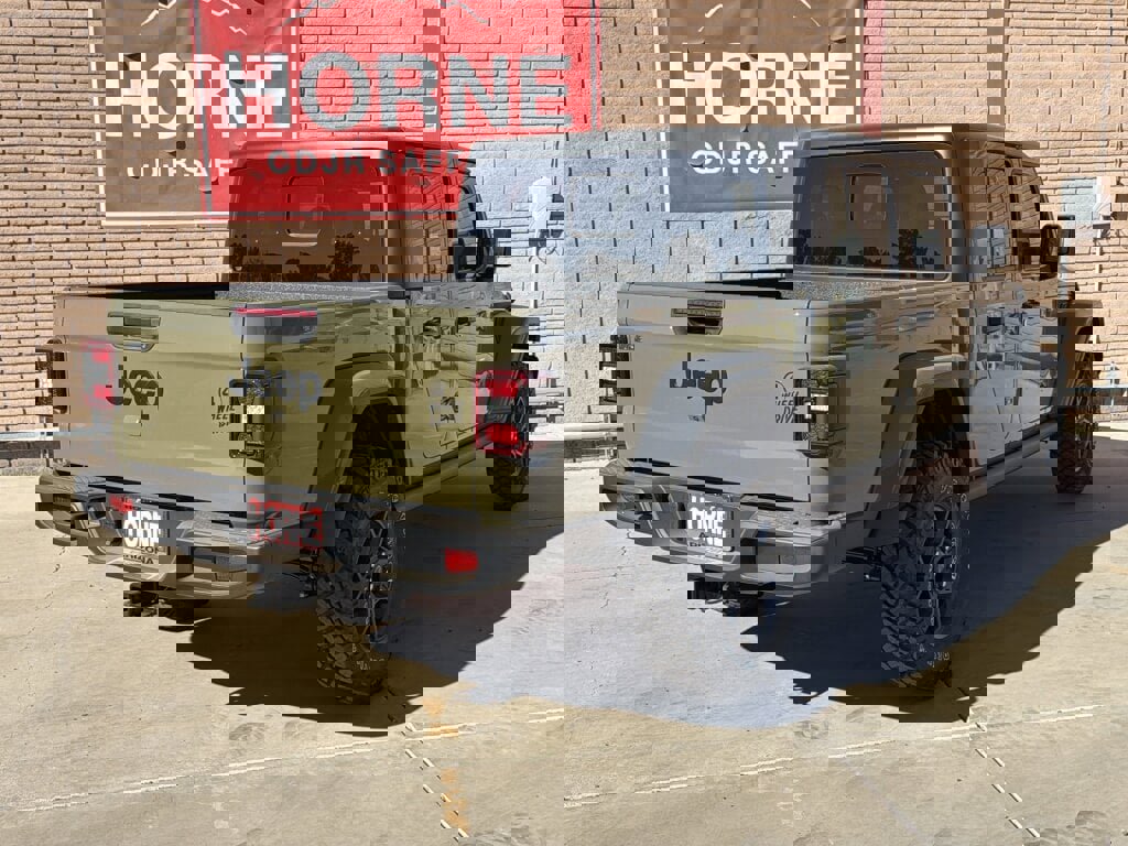 New 2025 Jeep Gladiator Willys image 8