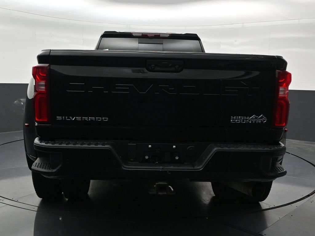 Used 2026 Chevrolet Silverado 3500 High Country w/ High Country Premium Package AWD/4WD image 4