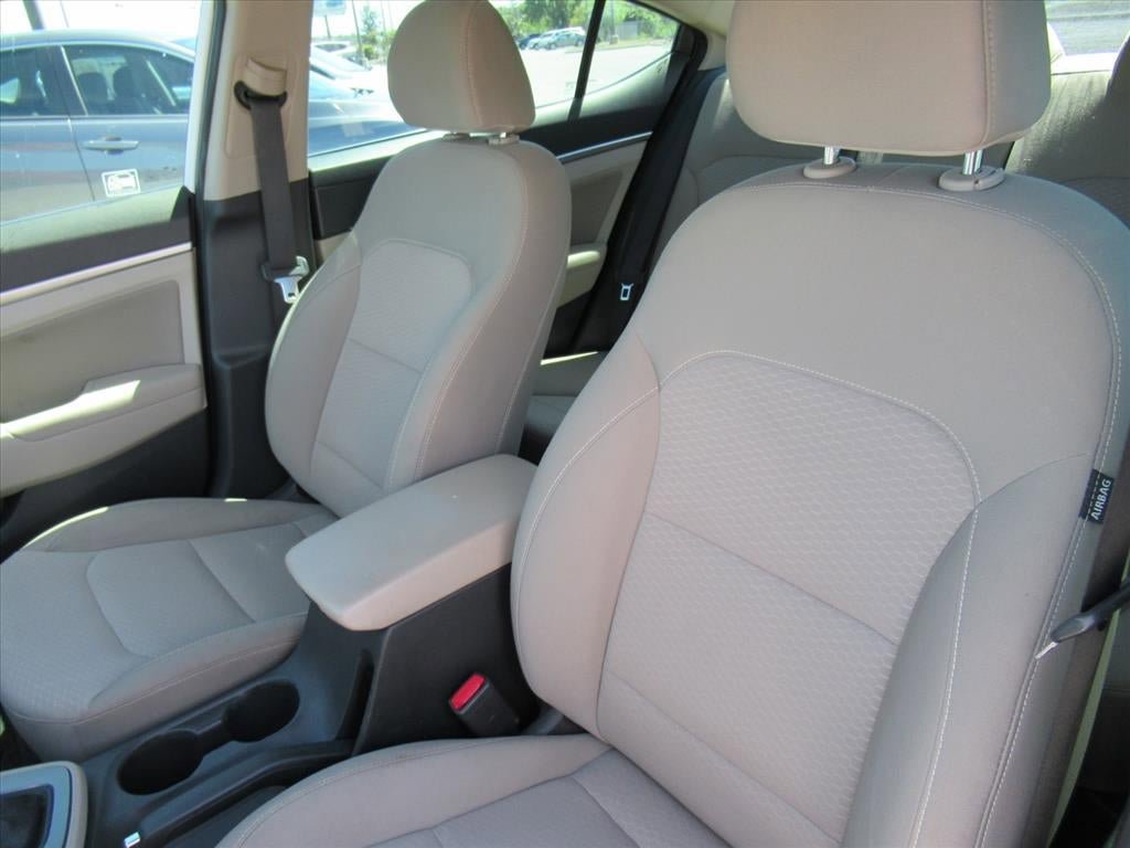 Used 2020 Hyundai Elantra SEL FWD image 17
