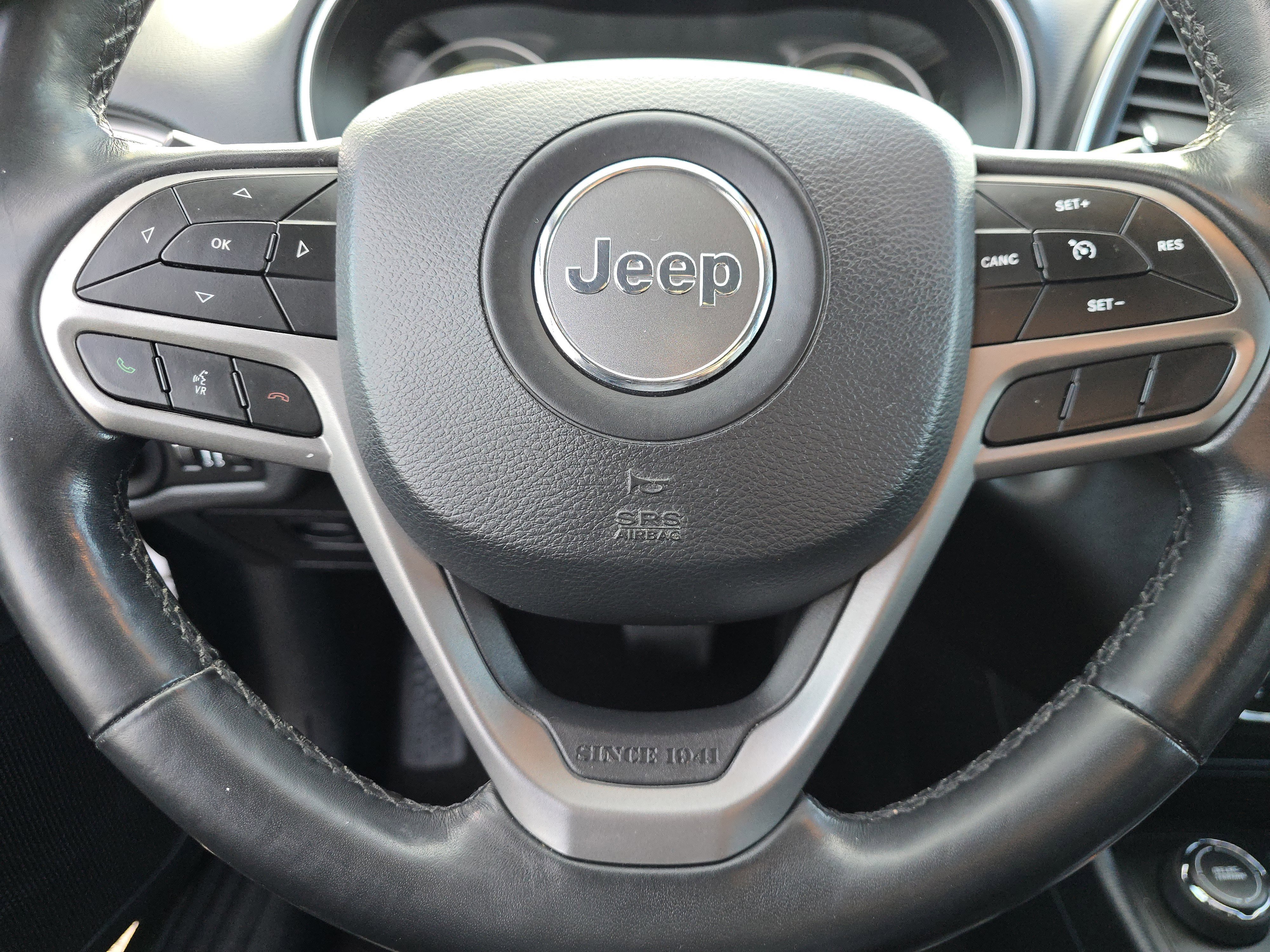 Used 2020 Jeep Cherokee Latitude Plus w/ Cold Weather Group image 20