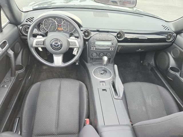 Used 2007 MAZDA MX-5 Miata Touring w/ Appearance Pkg RWD image 10