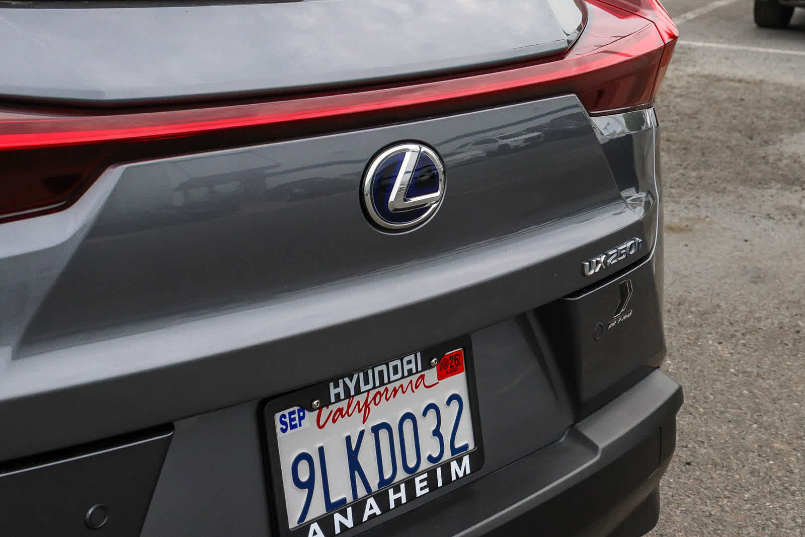 Used 2020 Lexus UX 250h w/ Premium Package AWD/4WD image 13