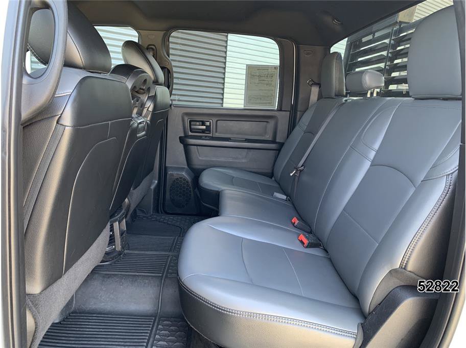 Used 2021 RAM 5500 Tradesman w/ Chrome Appearance Group RWD image 23