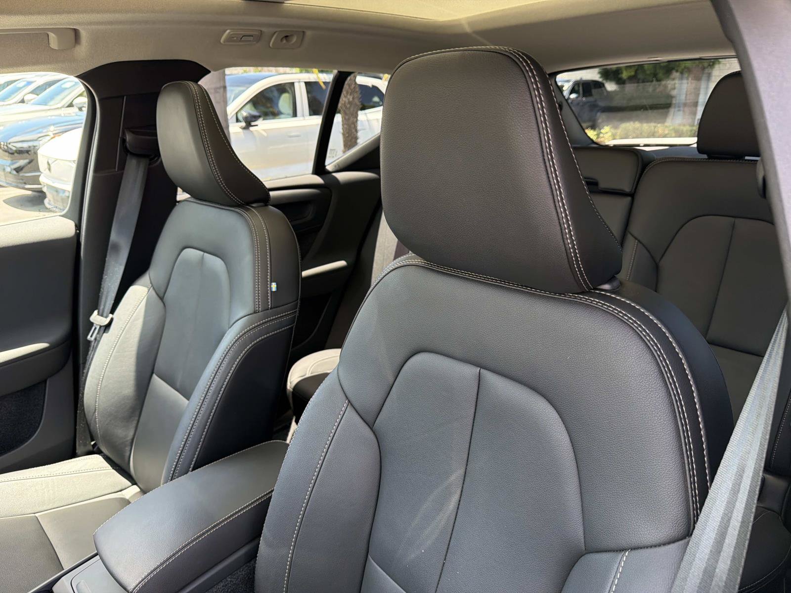Certified 2026 Volvo XC40 B5 Plus AWD/4WD image 19
