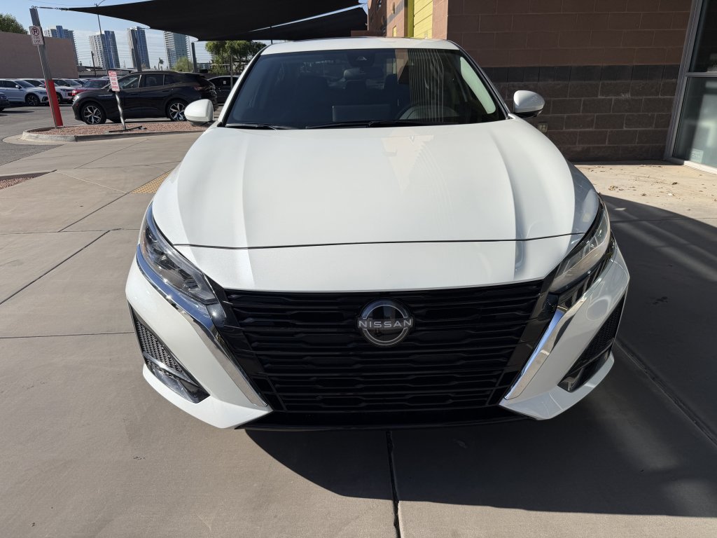 Used 2025 Nissan Altima 2.5 SL AWD/4WD image 10