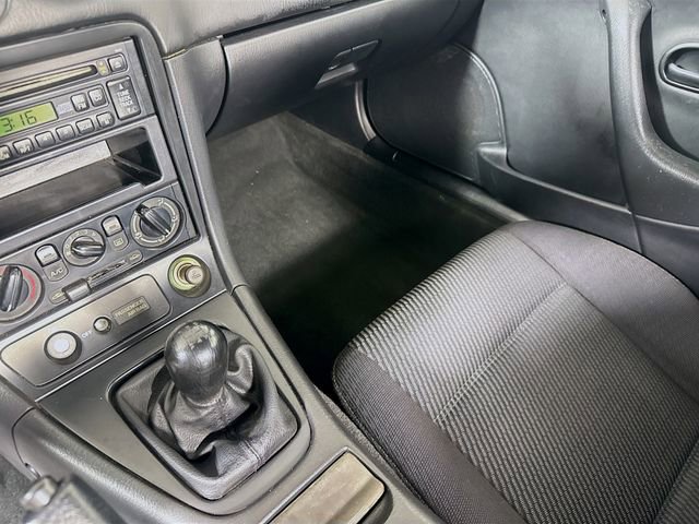 Used 1999 MAZDA MX-5 Miata RWD image 22