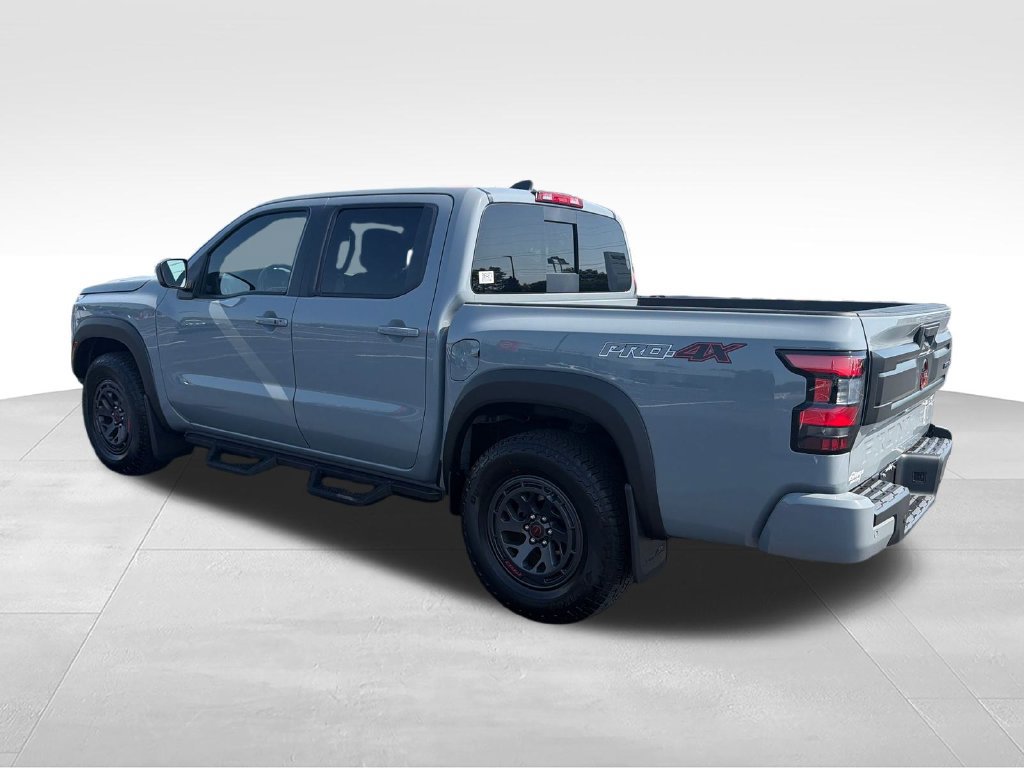 Used 2025 Nissan Frontier PRO-4X AWD/4WD image 4
