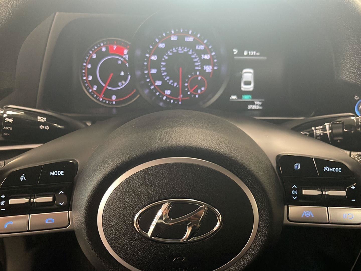Certified 2023 Hyundai Elantra SEL FWD image 23