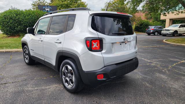 Used 2015 Jeep Renegade Latitude FWD image 6