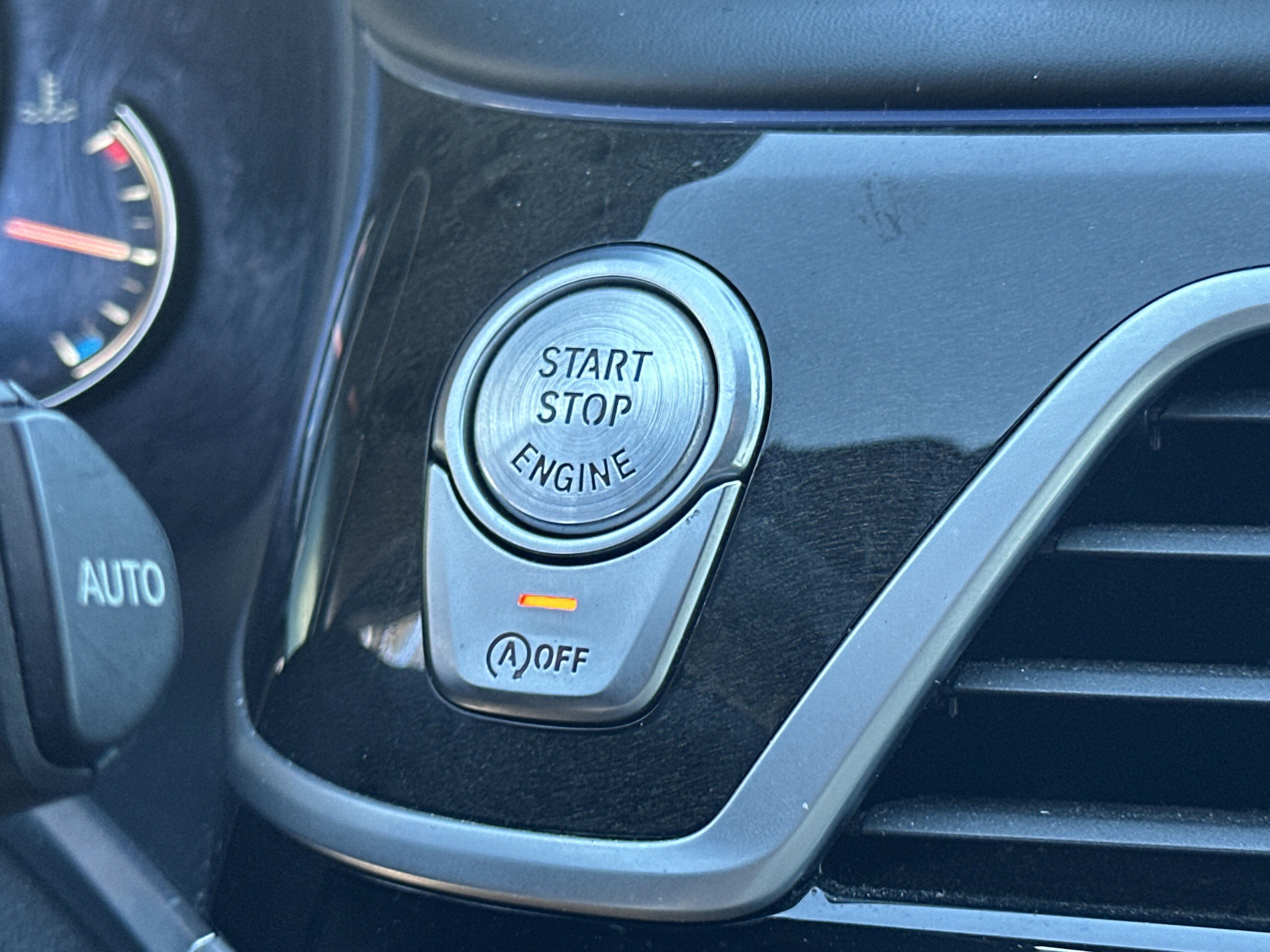 Used 2017 BMW 750i xDrive image 9