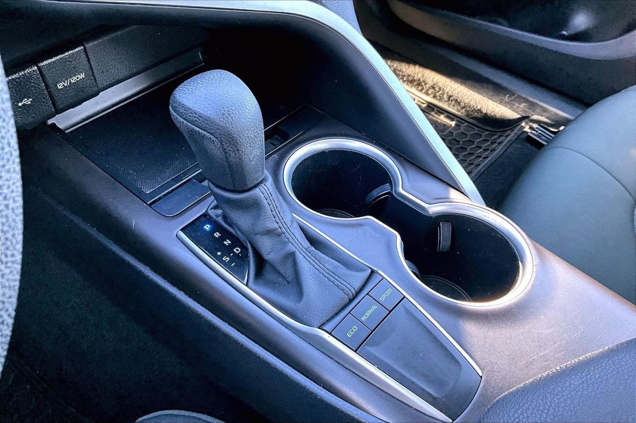 Used 2023 Toyota Camry LE image 27