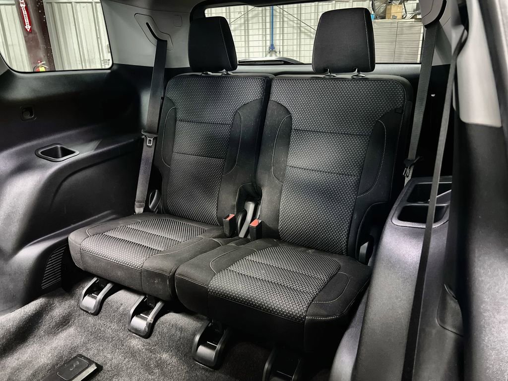 Used 2023 GMC Acadia SLE w/ Driver Convenience Package image 22