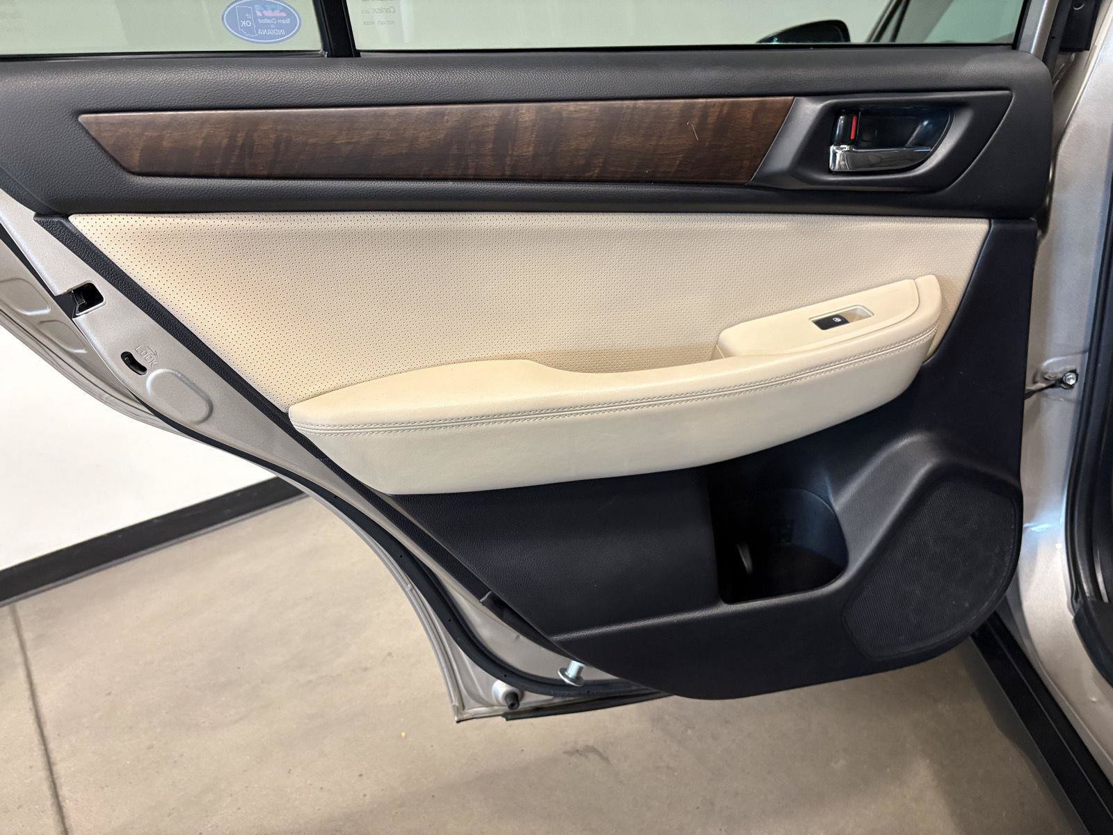 Used 2017 Subaru Outback 2.5i Limited AWD/4WD image 37