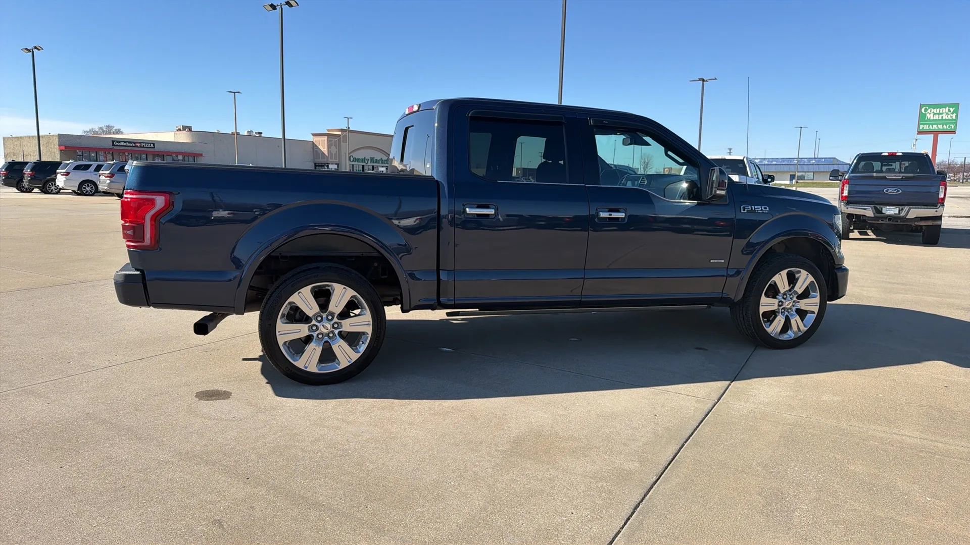 Used 2016 Ford F150 Limited w/ Trailer Tow Package image 23