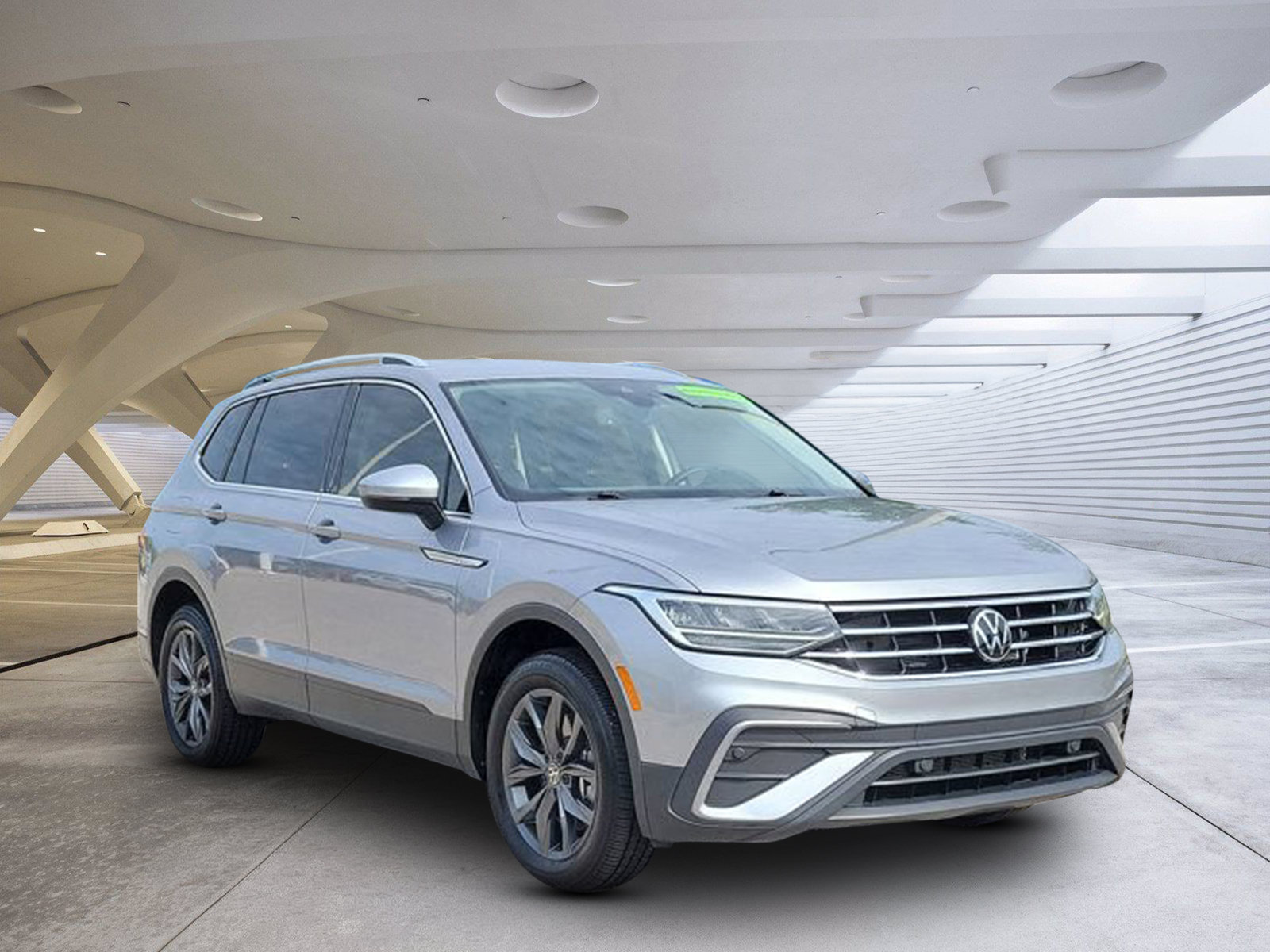 Used 2024 Volkswagen Tiguan SE