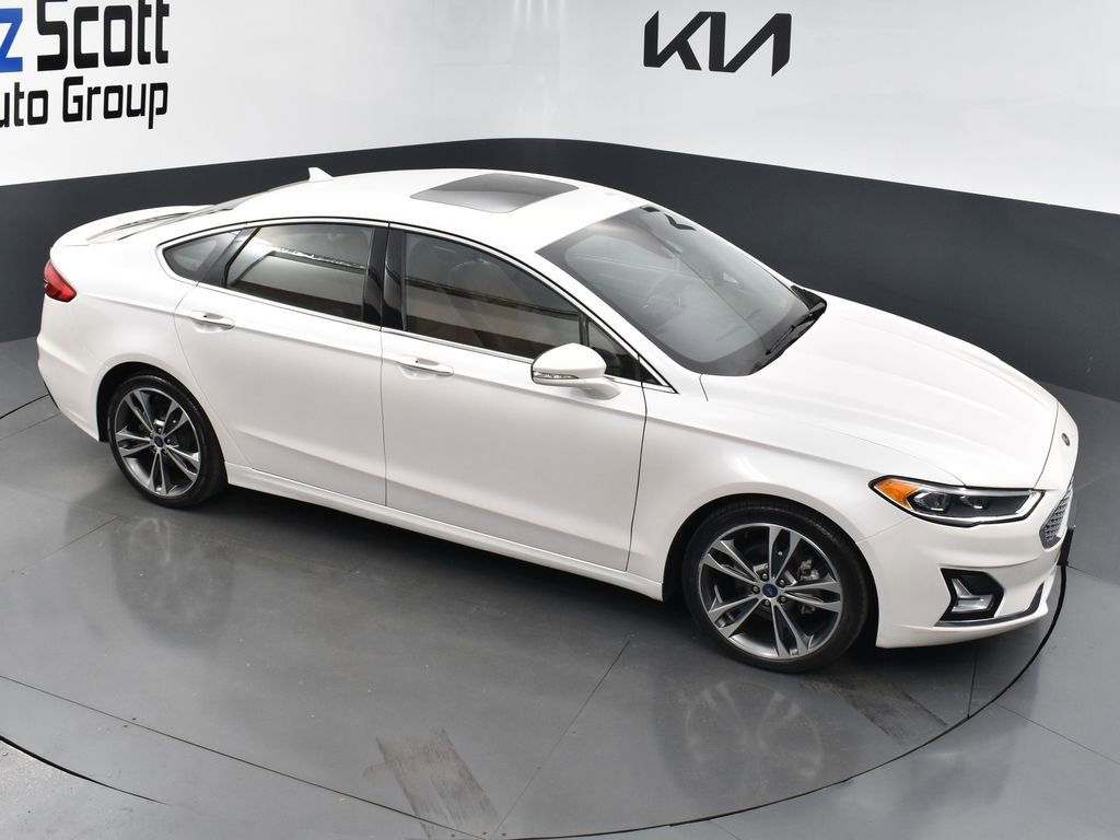 Used 2019 Ford Fusion Titanium image 15