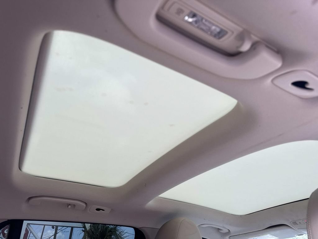 Used 2020 Mercedes-Benz GLC 300 4MATIC w/ Multimedia Package image 12