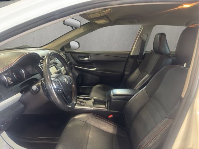Used 2017 Toyota Camry SE FWD image 6