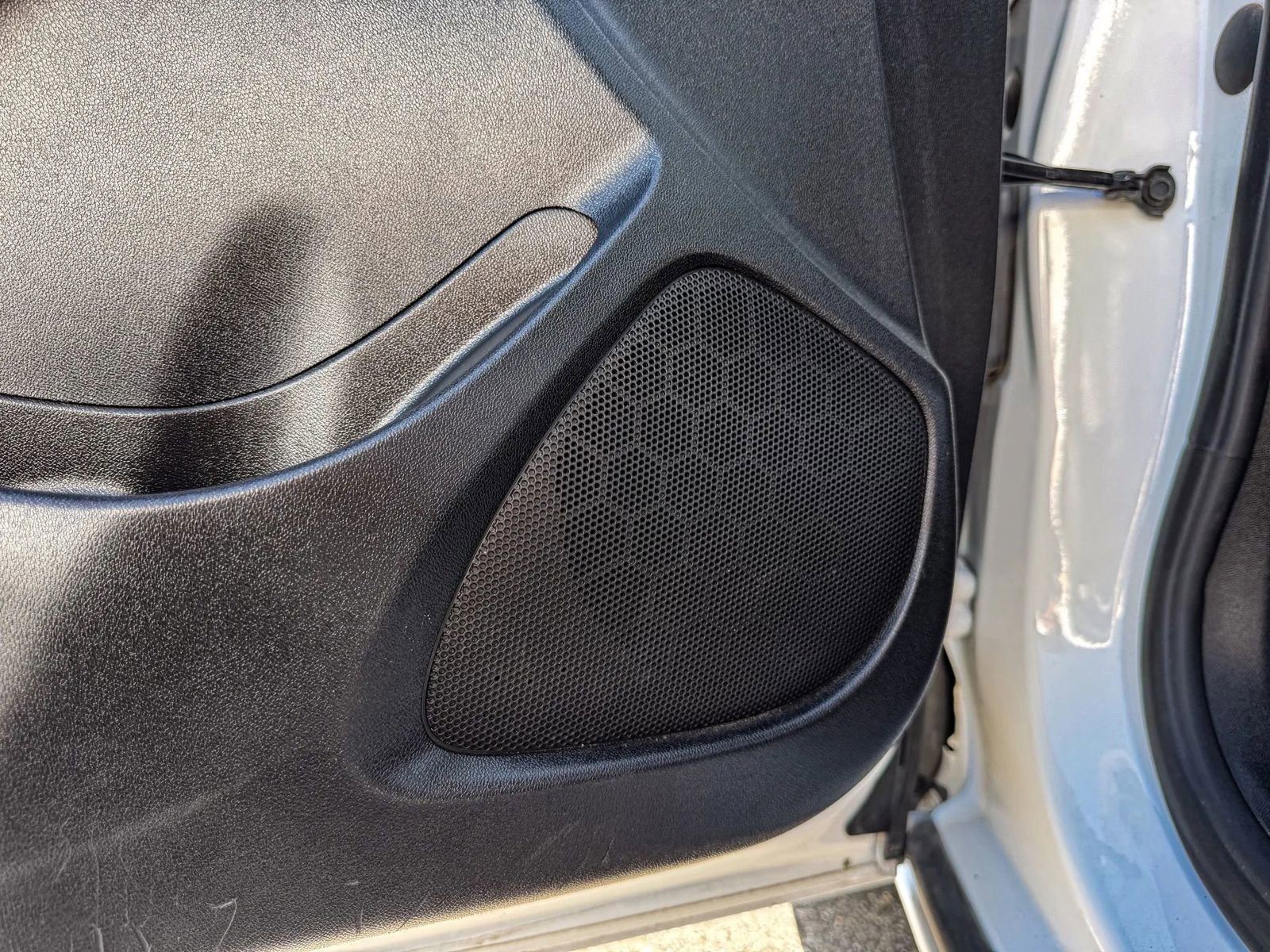 Used 2021 Chevrolet Malibu RS FWD image 33