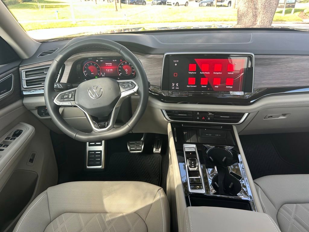 New 2026 Volkswagen Atlas SEL Premium R-Line image 9
