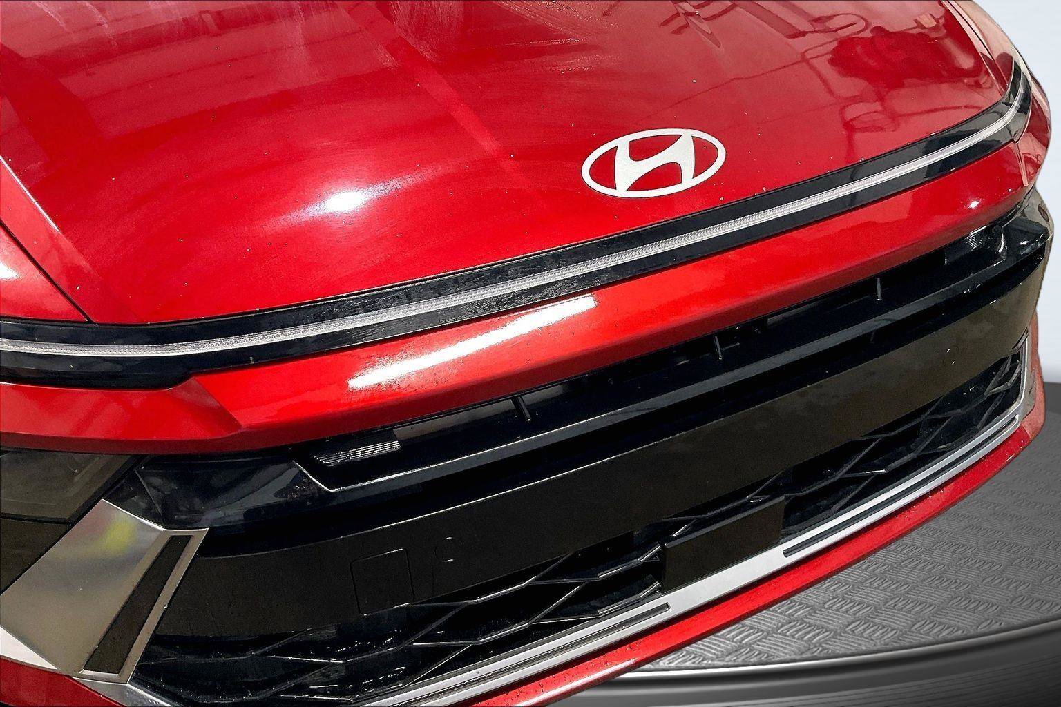 Used 2025 Hyundai Sonata SEL FWD image 25