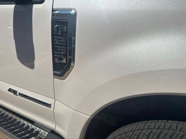 Used 2019 Ford F250 Lariat w/ Lariat Ultimate Package AWD/4WD image 9