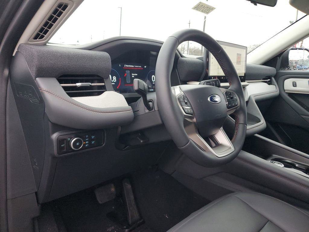 New 2026 Ford Explorer Active w/ Active Comfort Package image 17