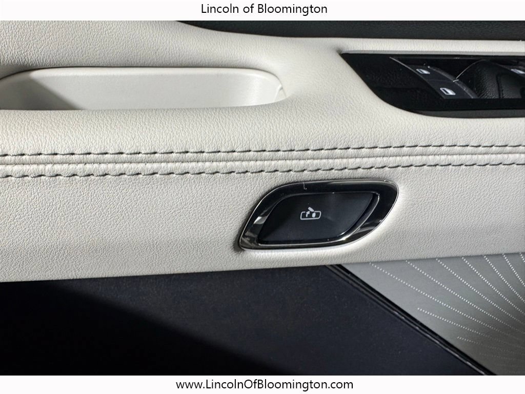 New 2026 Lincoln Aviator Reserve AWD/4WD image 41
