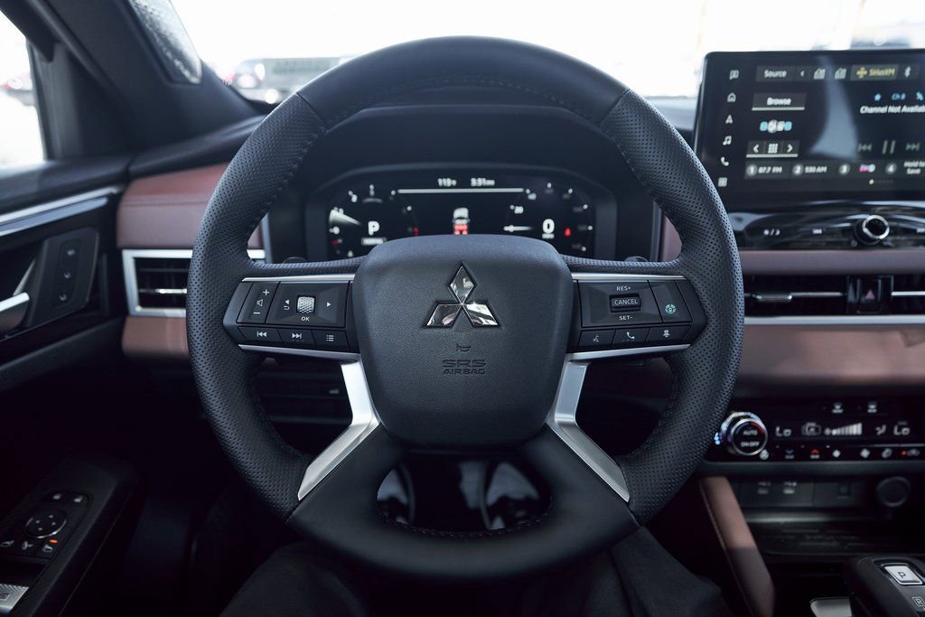 Used 2025 Mitsubishi Outlander SEL FWD image 33