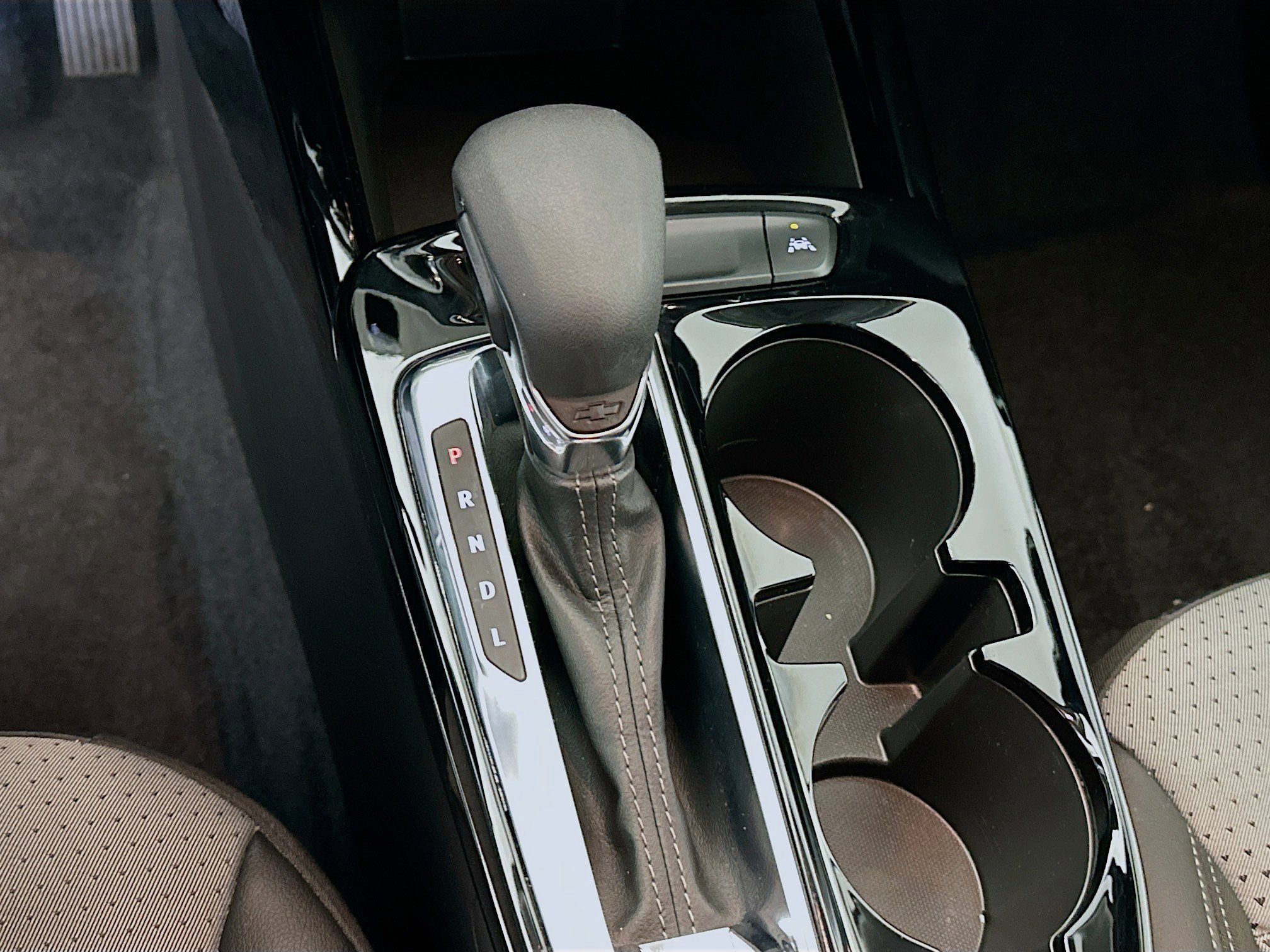 Used 2025 Chevrolet Trax LT w/ LT Convenience Package image 23