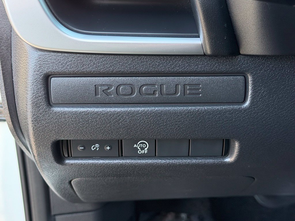 Used 2024 Nissan Rogue S FWD image 22