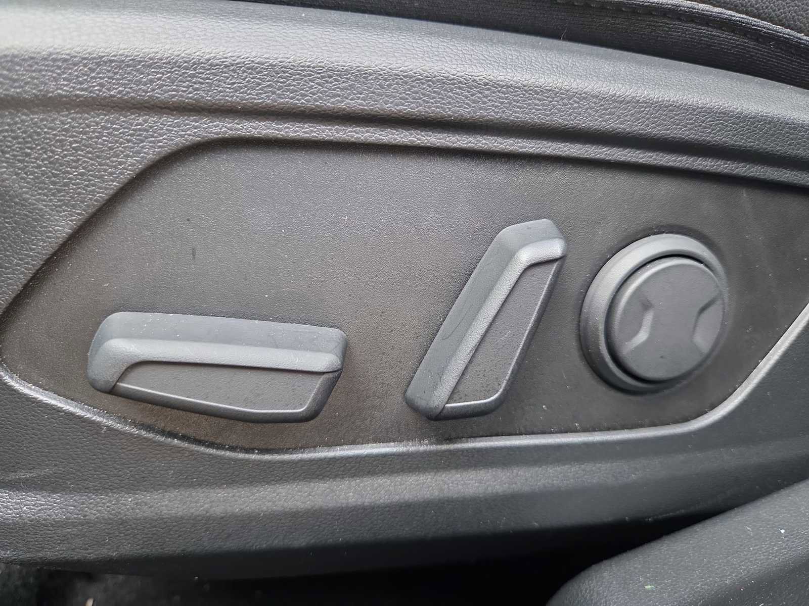 Certified 2025 Hyundai Santa Cruz SEL image 18