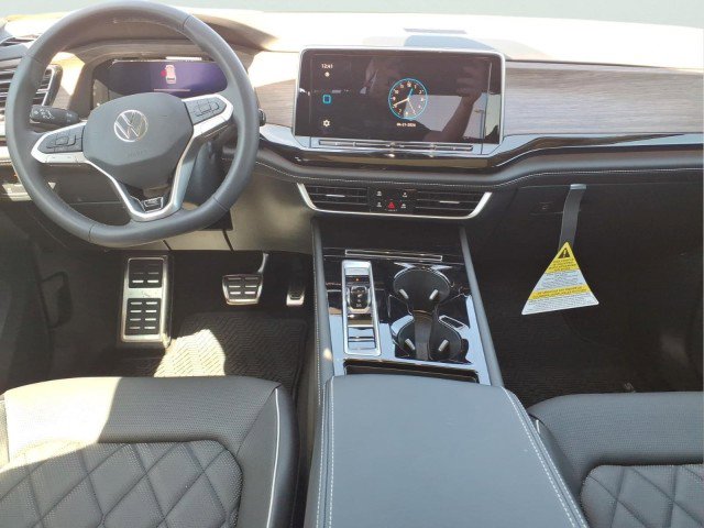 New 2026 Volkswagen Atlas SEL Premium R-Line AWD/4WD image 16