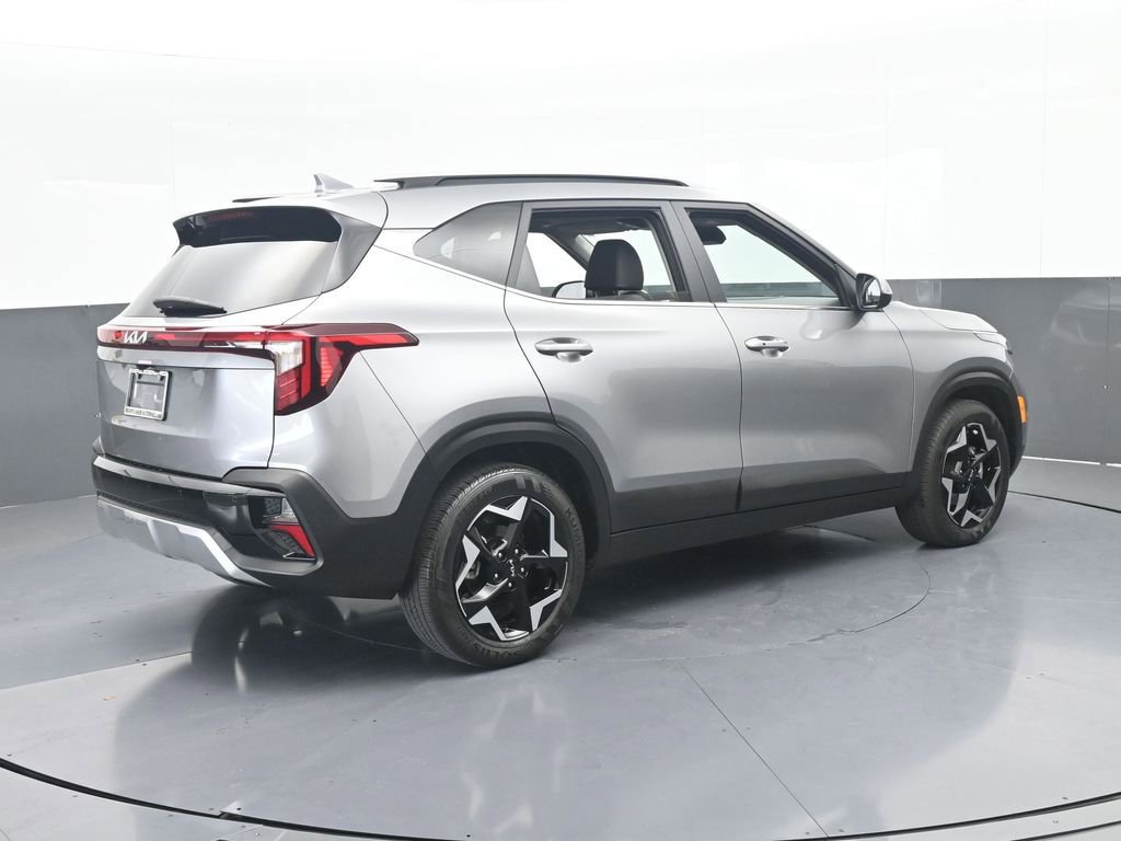Used 2025 Kia Seltos EX w/ EX Sunroof Package FWD image 6