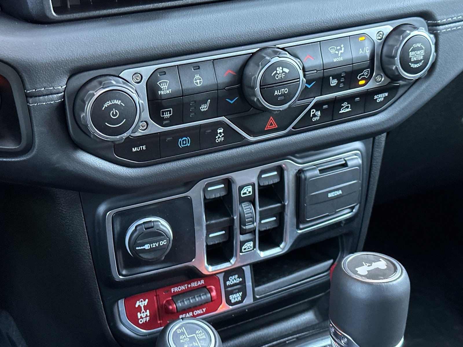 Certified 2024 Jeep Wrangler Unlimited Rubicon 4xe image 21