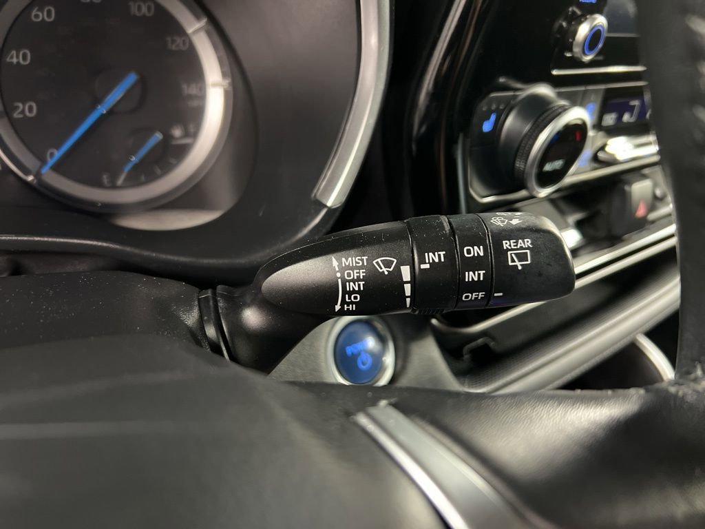 Used 2021 Toyota Highlander XLE image 21