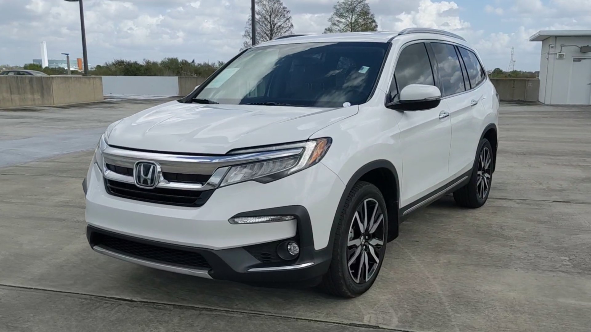 Used 2020 Honda Pilot Touring image 7