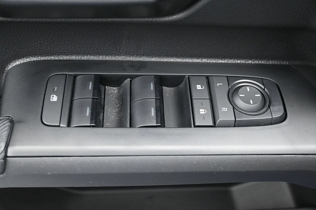 Used 2025 Toyota Tacoma SR5 RWD image 16
