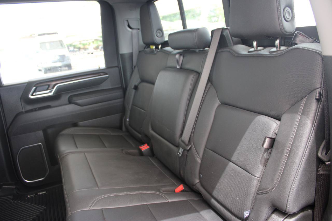 Used 2025 GMC Sierra 3500 SLT w/ SLT Convenience Package AWD/4WD image 14