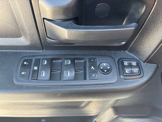 Used 2024 RAM 3500 Tradesman w/ Chrome Appearance Group AWD/4WD image 31