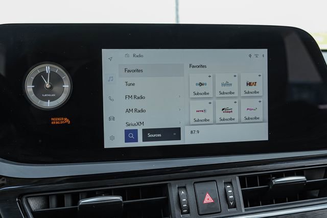 Used 2023 Lexus ES 350 w/ Premium Package FWD image 34