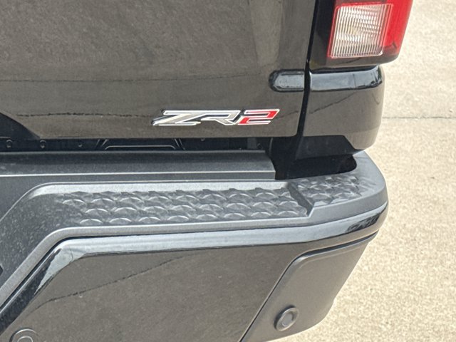 Used 2023 Chevrolet Colorado ZR2 w/ ZR2 Convenience Package III AWD/4WD image 9