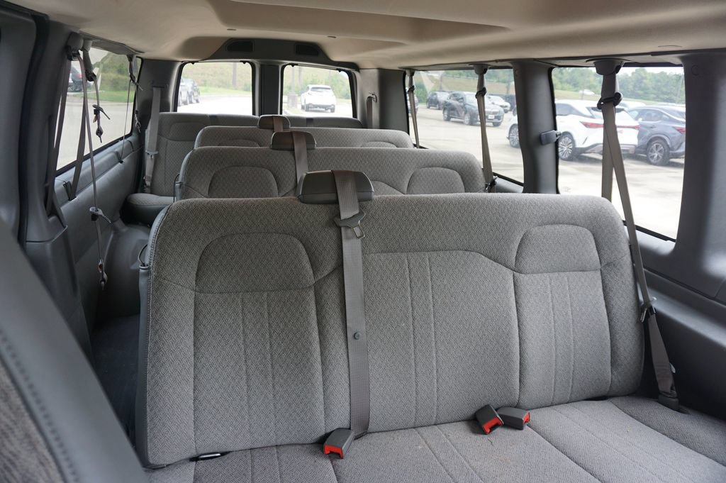 Used 2024 GMC Savana 3500 LS RWD image 12
