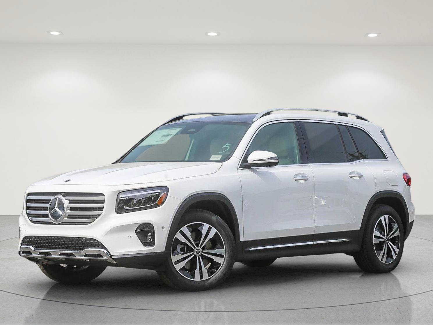 New 2026 Mercedes-Benz GLB 250 4MATIC image 2