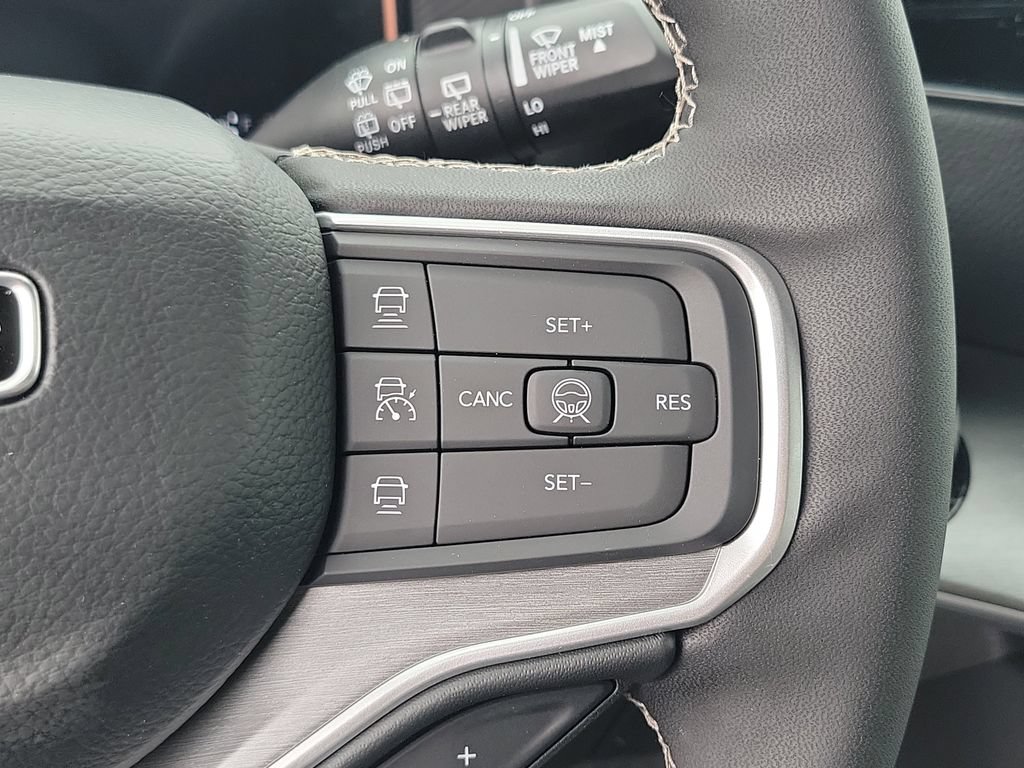New 2026 Jeep Grand Wagoneer 4WD image 25