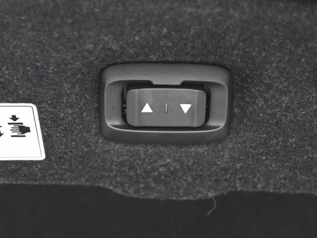 Used 2015 BMW M4 Convertible image 32