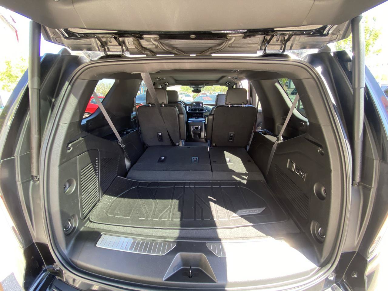 Used 2023 Chevrolet Tahoe High Country AWD/4WD image 22