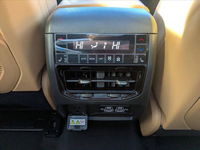 New 2025 Jeep Grand Cherokee Summit w/ Adv Protech Group IV image 18