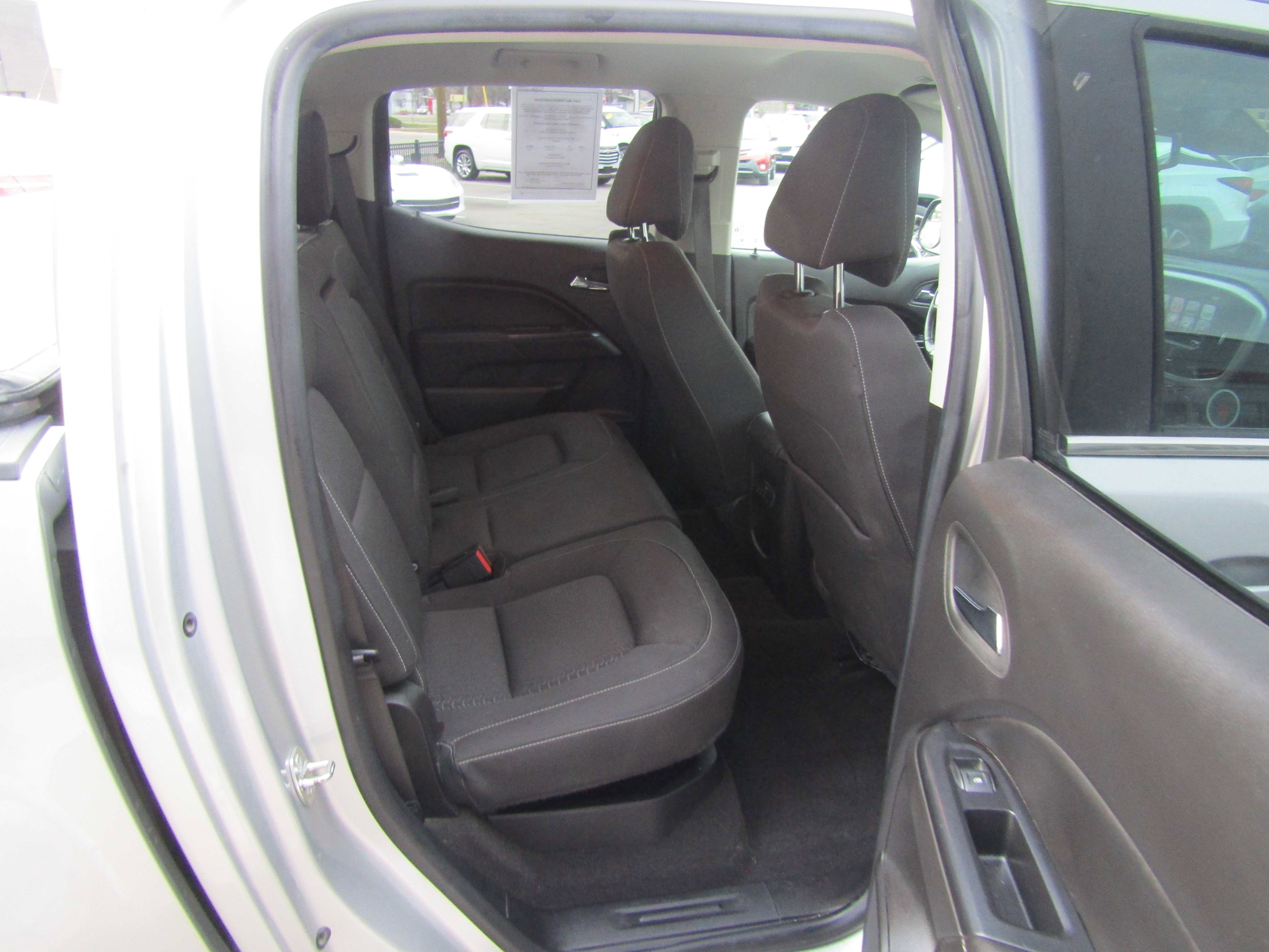 Used 2017 GMC Canyon SLE image 20