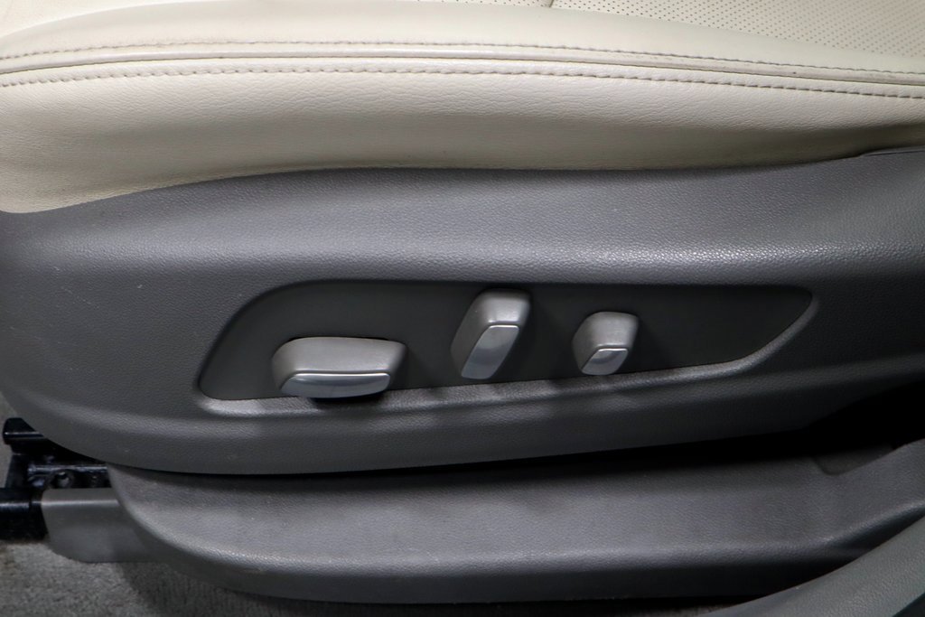 Used 2023 Cadillac XT6 Premium Luxury w/ Technology Package image 29